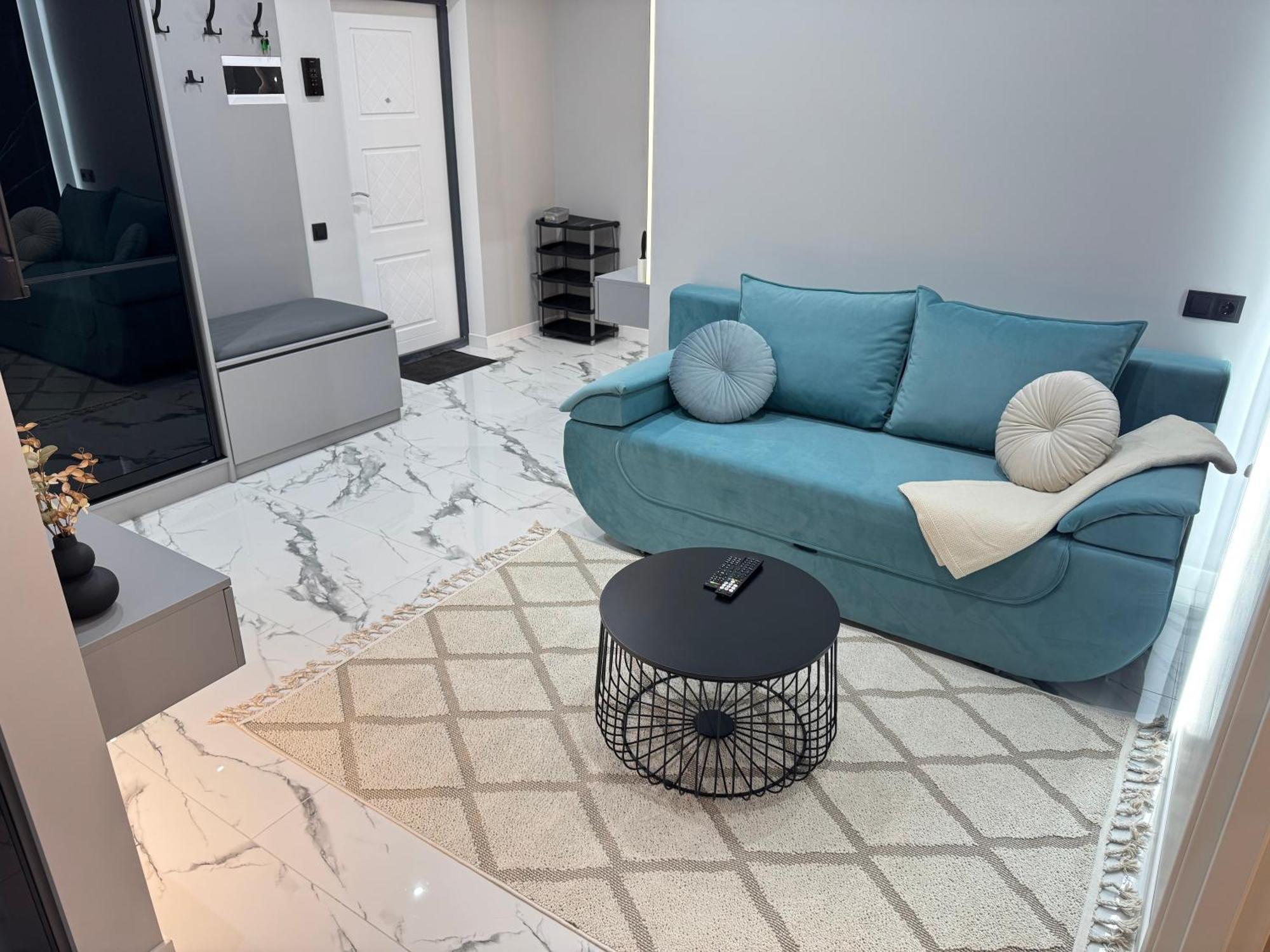 Two Bedroom Apartment In The Center, With Parking, Address Avram Iancu 32 Chişinău Eksteriør billede