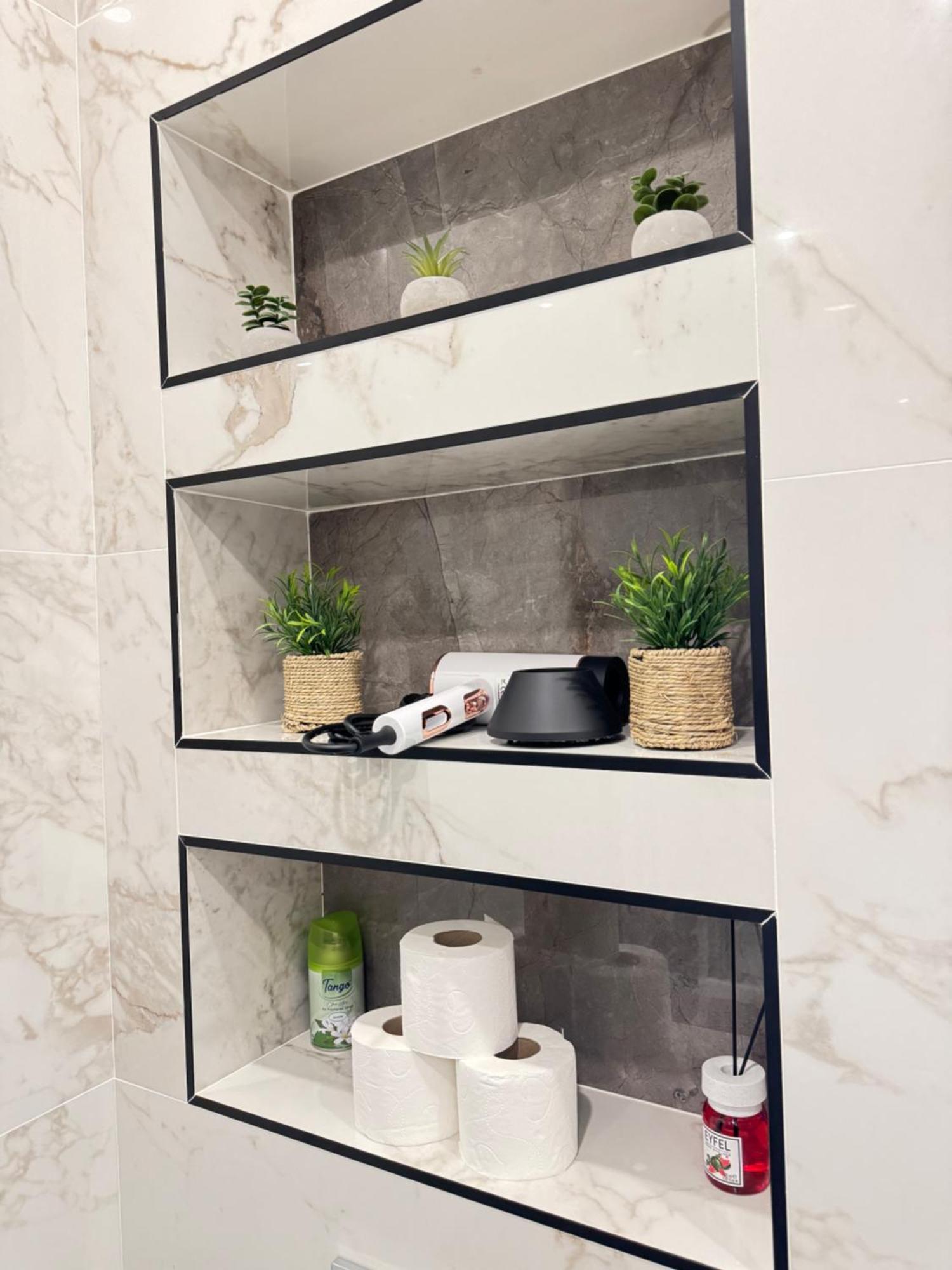 Two Bedroom Apartment In The Center, With Parking, Address Avram Iancu 32 Chişinău Eksteriør billede